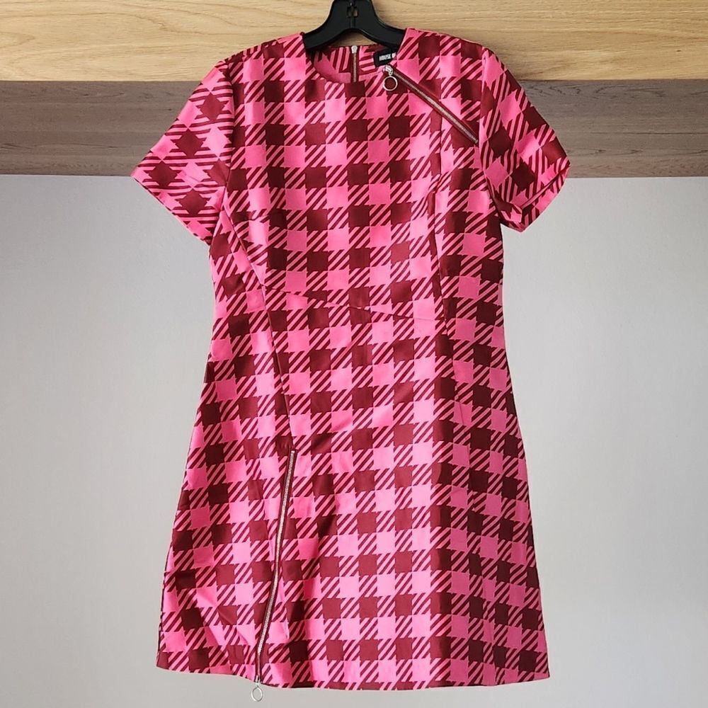 “Bold Houndstooth Zip Mini Dress”